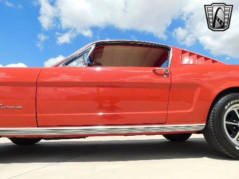 1965 Ford Mustang image 32