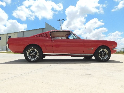 1965 Ford Mustang image 20