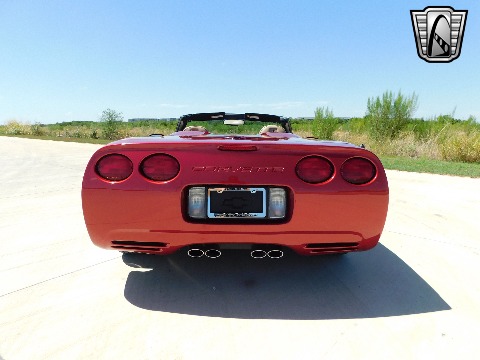 2001 Chevrolet Corvette image 29