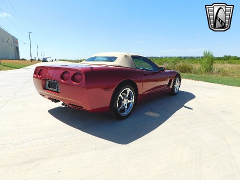 2001 Chevrolet Corvette image 7