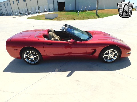 2001 Chevrolet Corvette image 34