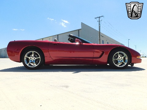 2001 Chevrolet Corvette image 36