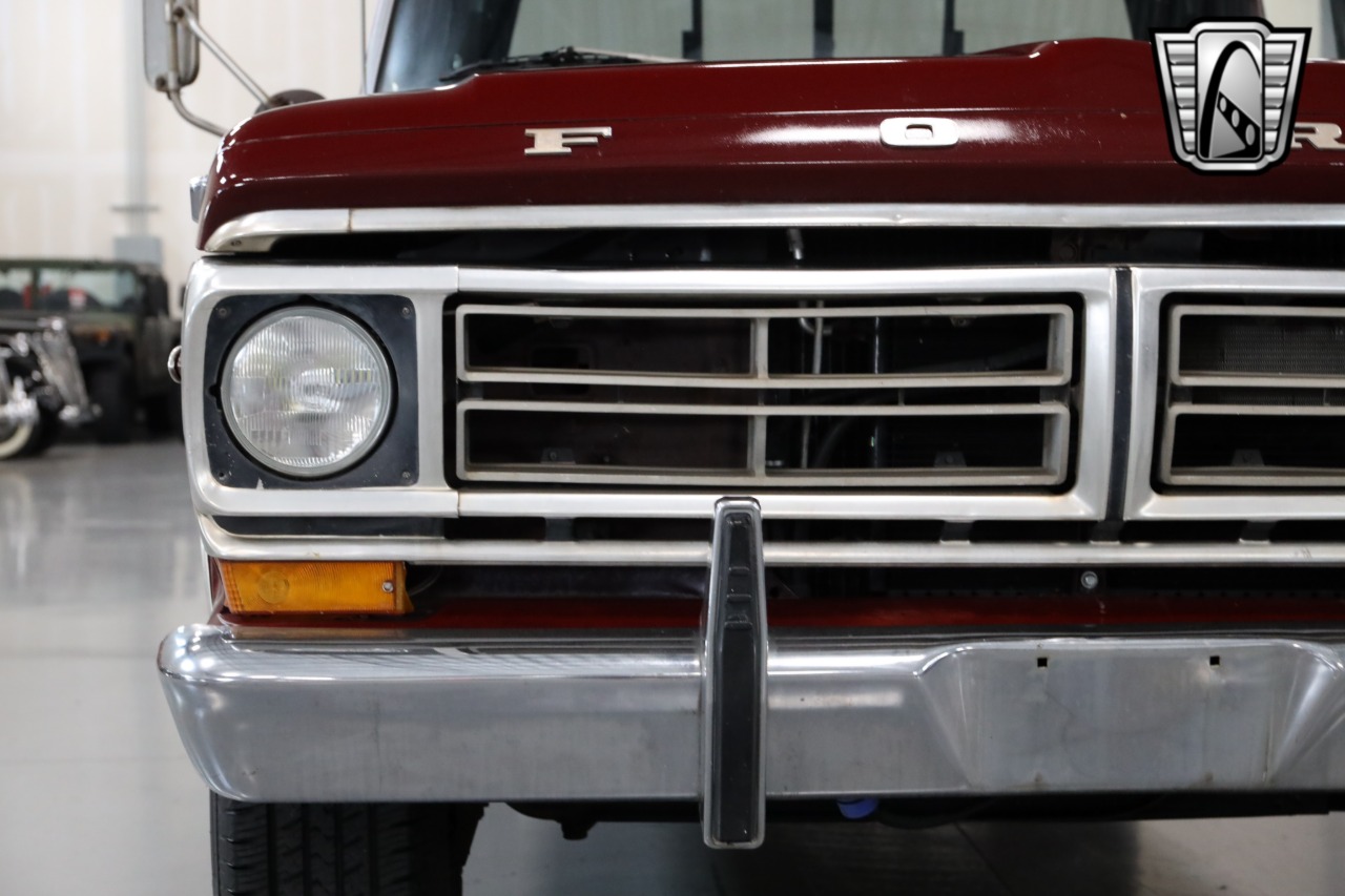 1972 Ford F-250 36