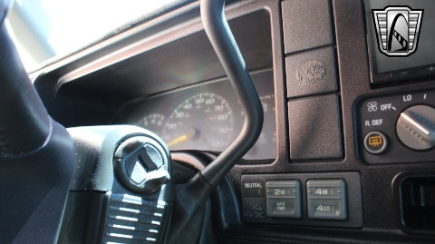 1999 Chevrolet Tahoe image 109