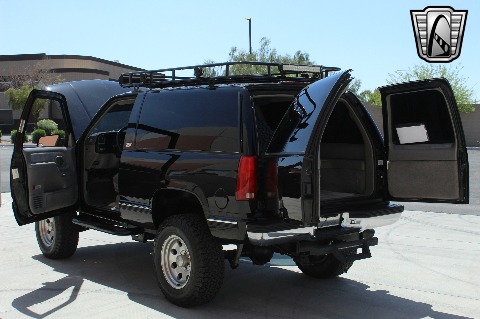 1999 Chevrolet Tahoe image 35