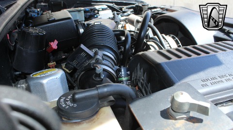 1999 Chevrolet Tahoe image 140