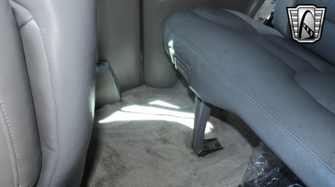 1999 Chevrolet Tahoe image 118