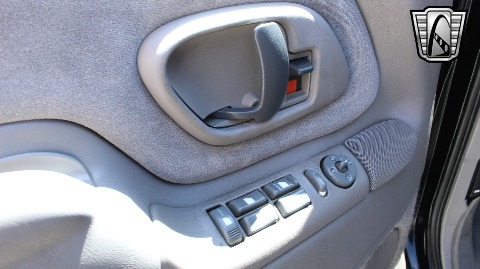 1999 Chevrolet Tahoe image 122