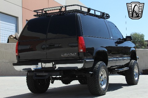 1999 Chevrolet Tahoe image 21
