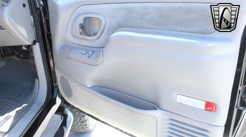 1999 Chevrolet Tahoe image 125