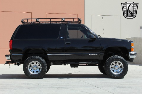 1999 Chevrolet Tahoe image 22