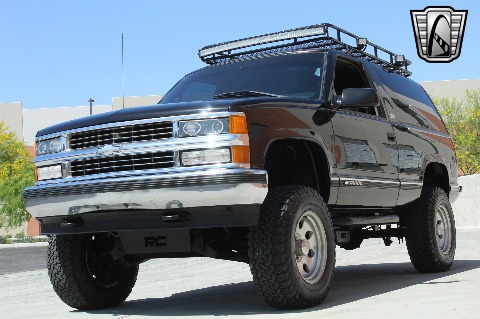 1999 Chevrolet Tahoe image 25
