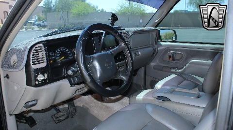 1999 Chevrolet Tahoe image 103