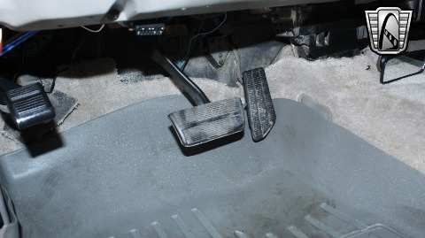 1999 Chevrolet Tahoe image 105