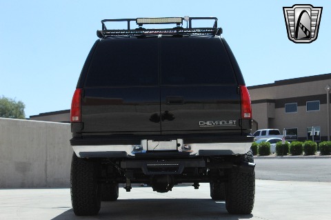1999 Chevrolet Tahoe image 28