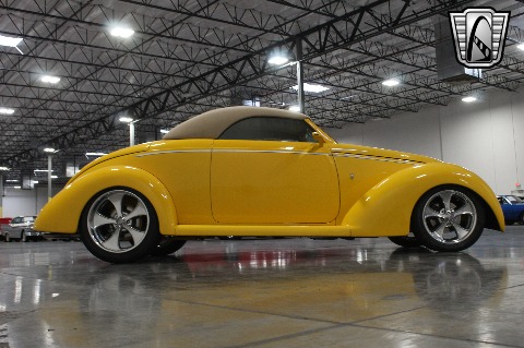 1937 Ford Roadster image 31