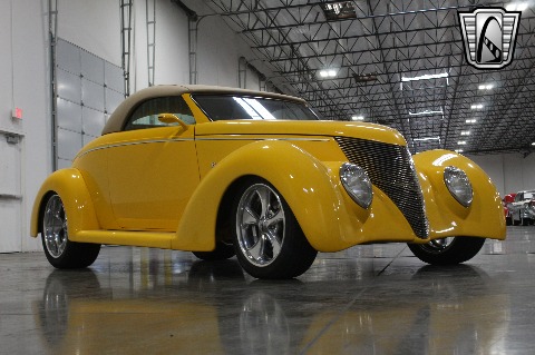 1937 Ford Roadster image 32