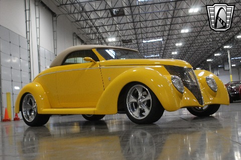 1937 Ford Roadster image 8