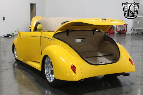1937 Ford Roadster image 36