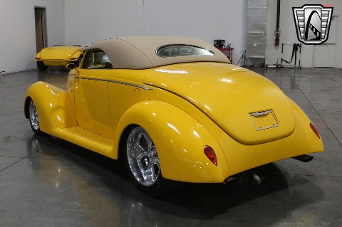 1937 Ford Roadster image 12