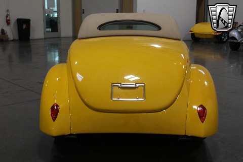 1937 Ford Roadster image 13