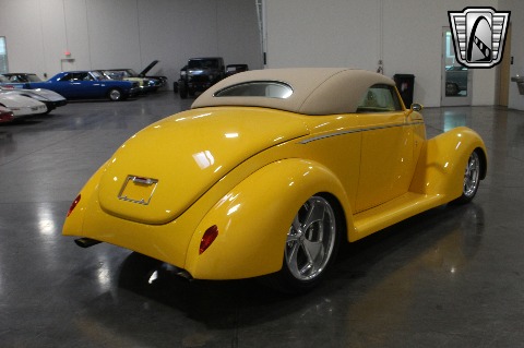 1937 Ford Roadster image 14