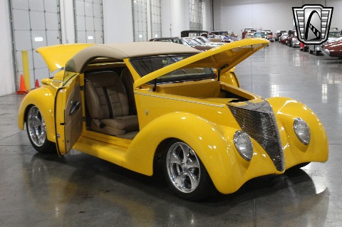 1937 Ford Roadster image 40