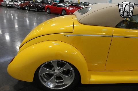 1937 Ford Roadster image 44