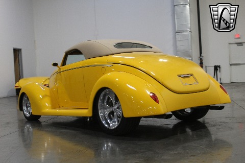 1937 Ford Roadster image 20