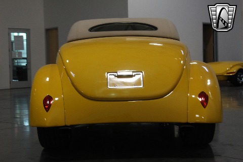 1937 Ford Roadster image 21
