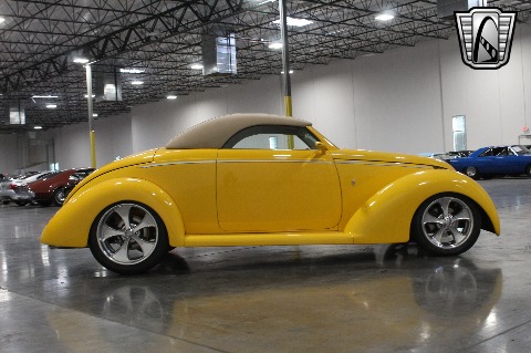 1937 Ford Roadster image 23
