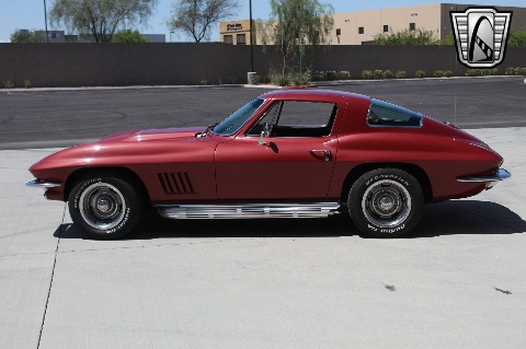 1967 Chevrolet Corvette image 10