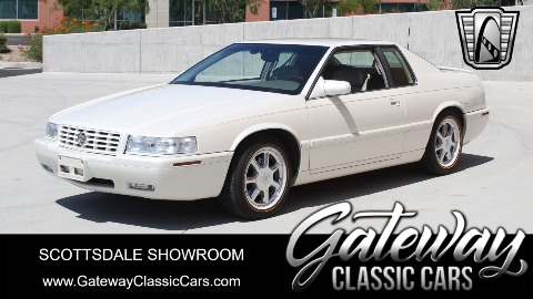 2002 Cadillac Eldorado image 2