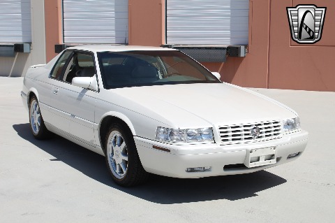 2002 Cadillac Eldorado image 4