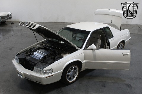 2002 Cadillac Eldorado image 33