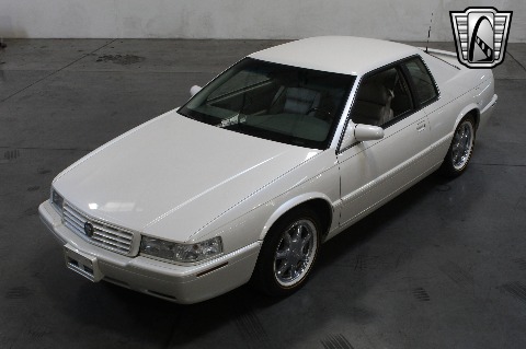 2002 Cadillac Eldorado image 8