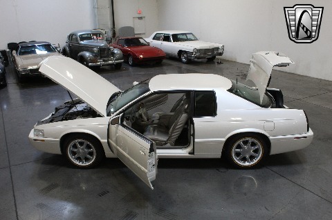 2002 Cadillac Eldorado image 34