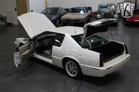 2002 Cadillac Eldorado image 35