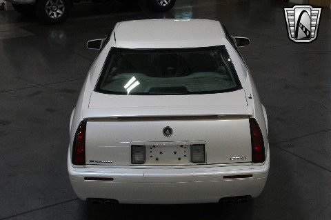 2002 Cadillac Eldorado image 11