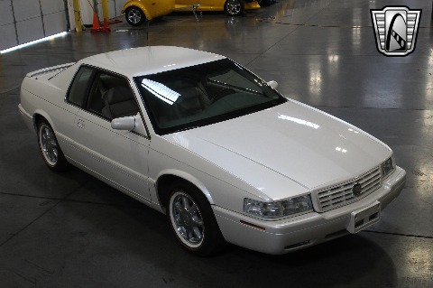 2002 Cadillac Eldorado image 14