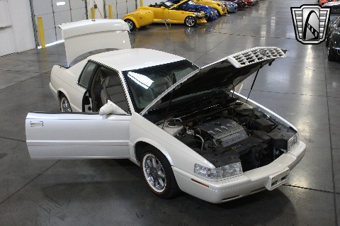 2002 Cadillac Eldorado image 40