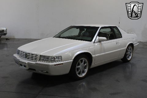 2002 Cadillac Eldorado image 16