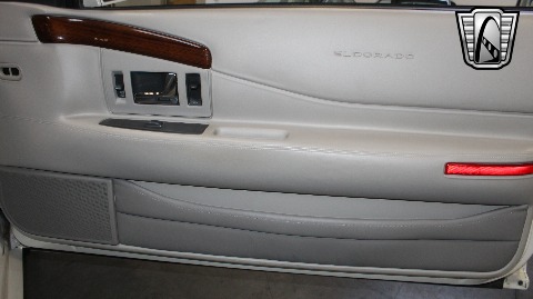 2002 Cadillac Eldorado image 124