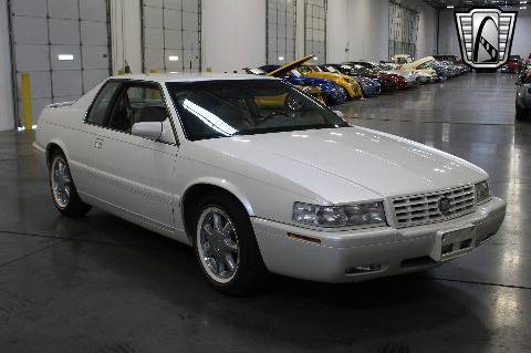 2002 Cadillac Eldorado image 22