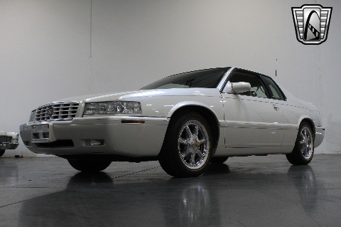 2002 Cadillac Eldorado image 25