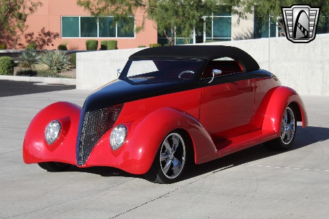 1937 Ford Custom image 3