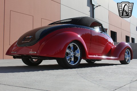 1937 Ford Custom image 27