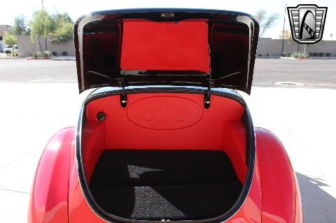 1937 Ford Custom image 104