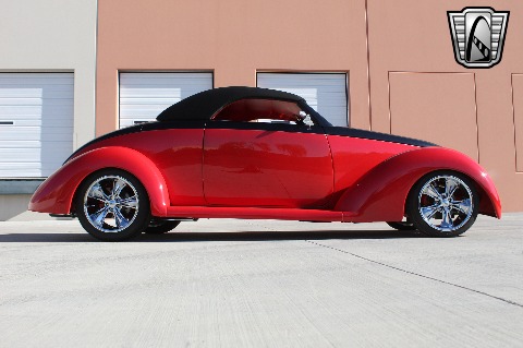 1937 Ford Custom image 28