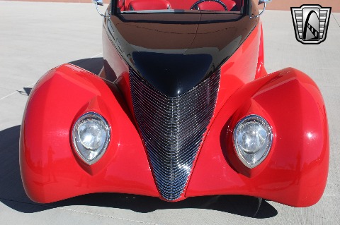 1937 Ford Custom image 80